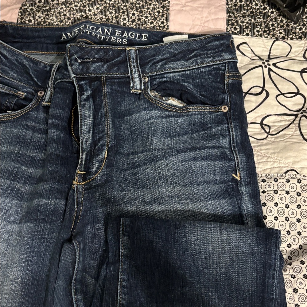 American Eagle Outfitters Women's Skinny Jeans in Dark Blue Wash - Picture 8 of 8